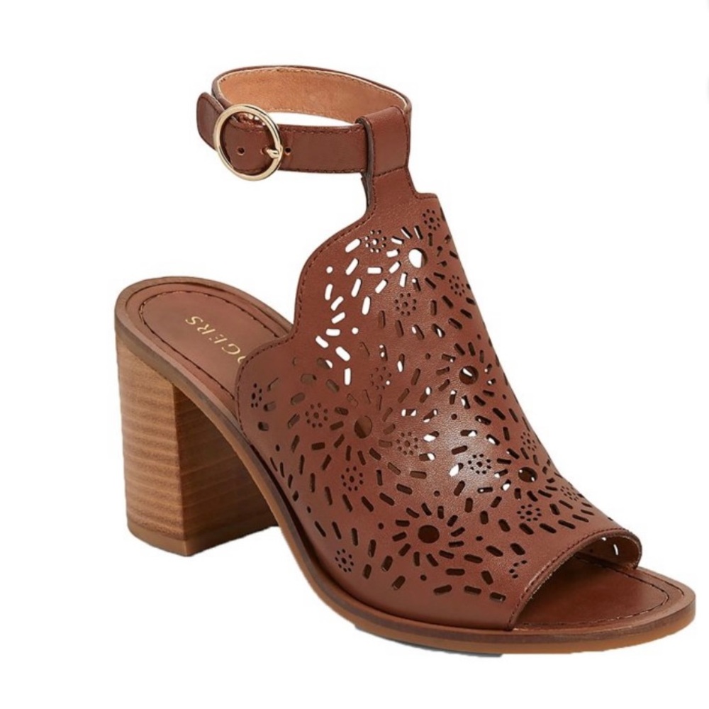 Jack Rogers Ronnie Heel. Size 9. Never worn. In the box